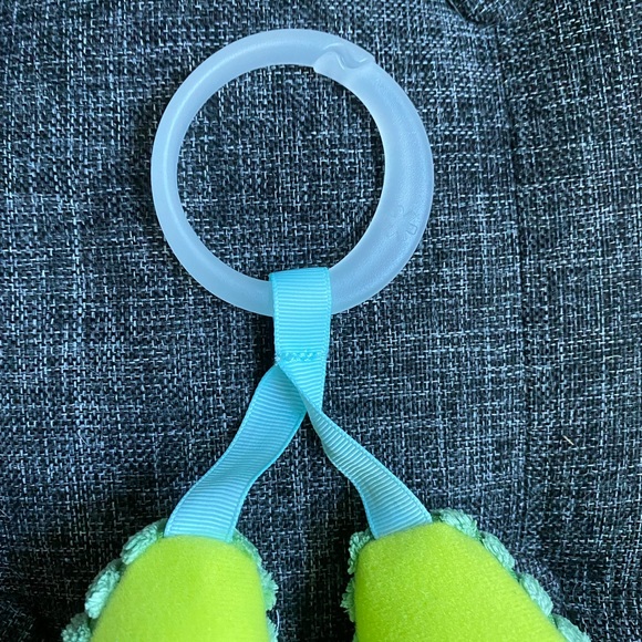 Adorable Avacado Car Seat Toy - Picture 3 of 9